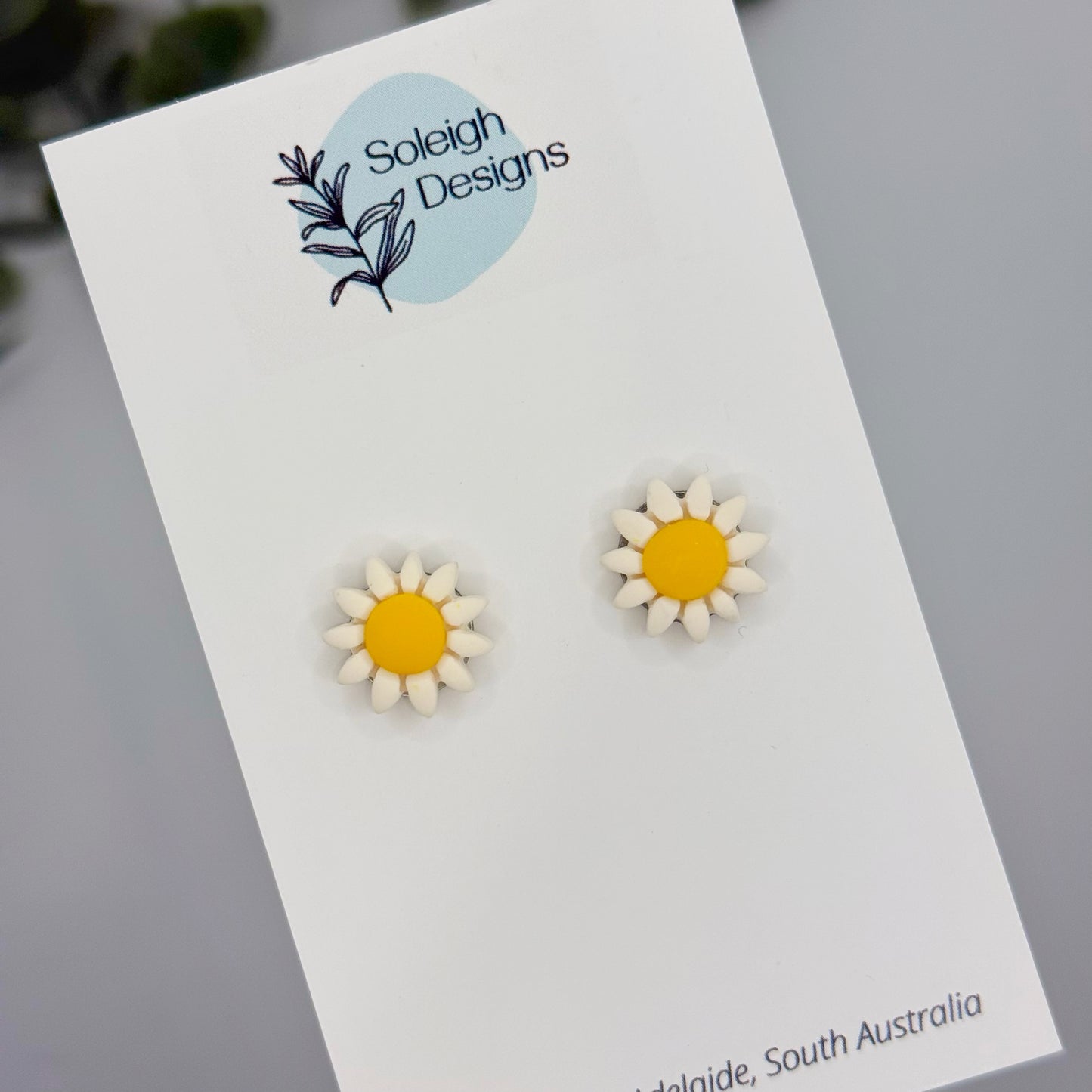 Simple Daisy Studs