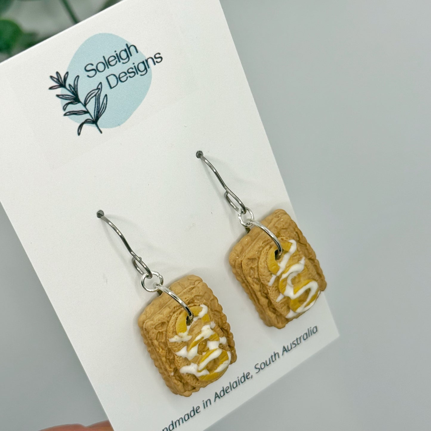 Lemon Slice Biscuit Dangles
