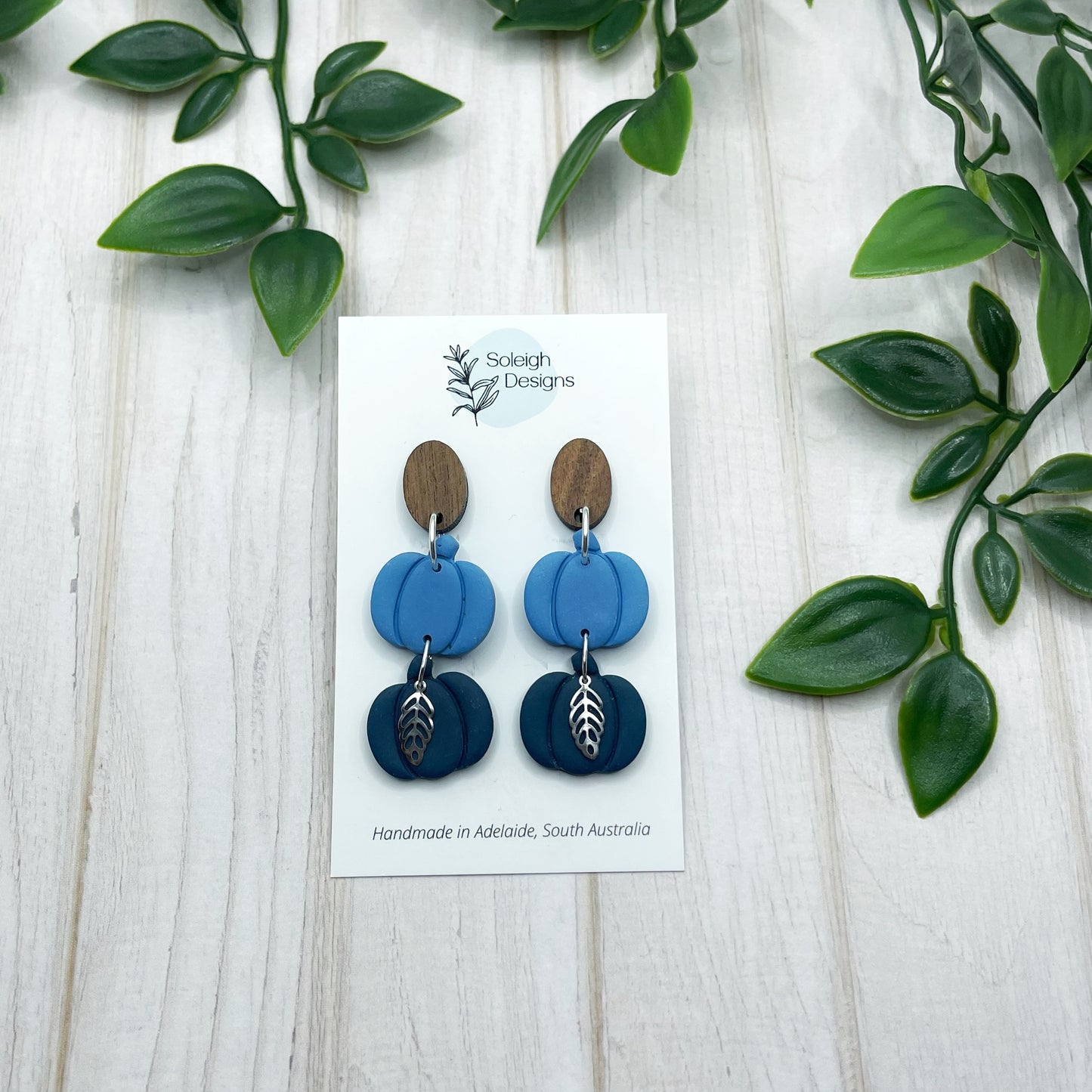 Blue Pumpkin Chain Dangles