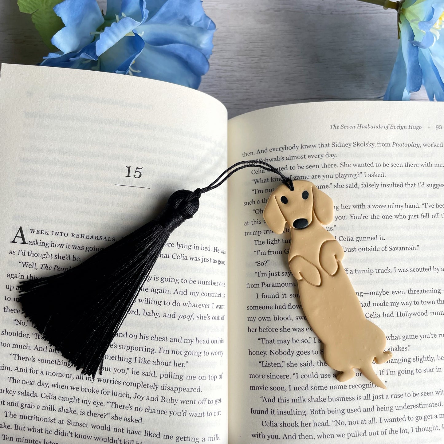 Cream Dachshund Bookmark