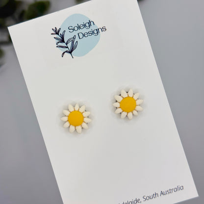 Simple Daisy Studs